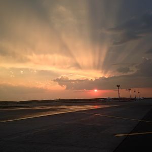 Закат в аэропорту